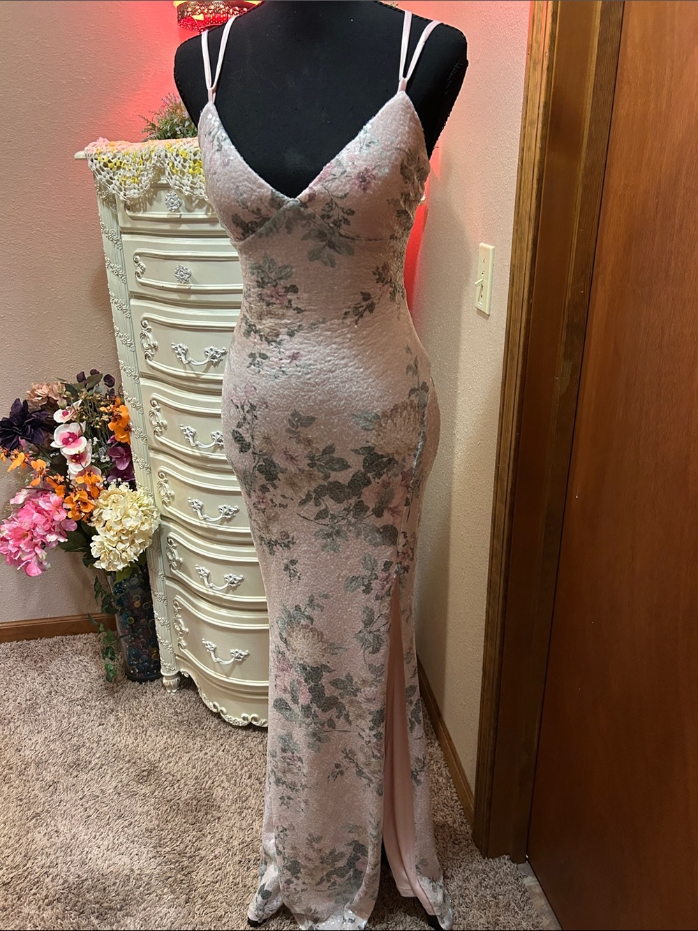 Elegant Blush Floral Spaghetti-Strap Sequins Dress with Side Slit NWOT